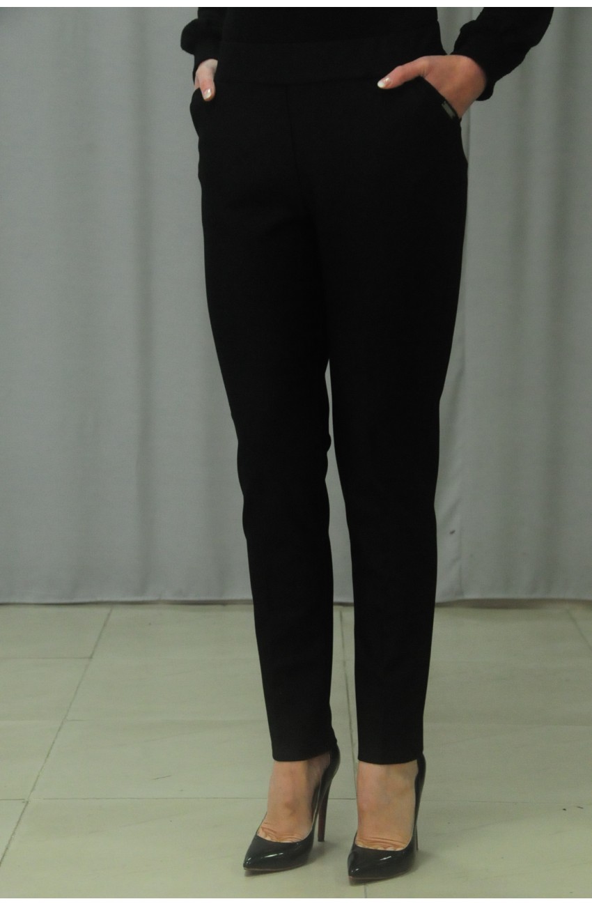 ДАМСКИ ПАНТАЛОН ОТ ТРИКО С ДИСКРЕТНО ЛАМЕ 